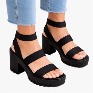 Vintage Y2K Mudd Strappy Lug Sole Chunky Heel Sandal Size 8.5